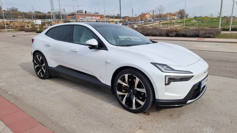 POLESTAR-4-2-PERFIL Polestar 4 diseño futurista y prestaciones premium